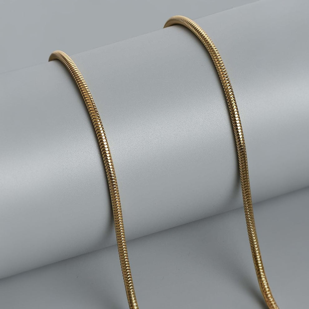 AILAR JEWEL's Luxora Sleek Vibe - Snake Chain, Slightly Thicker.
